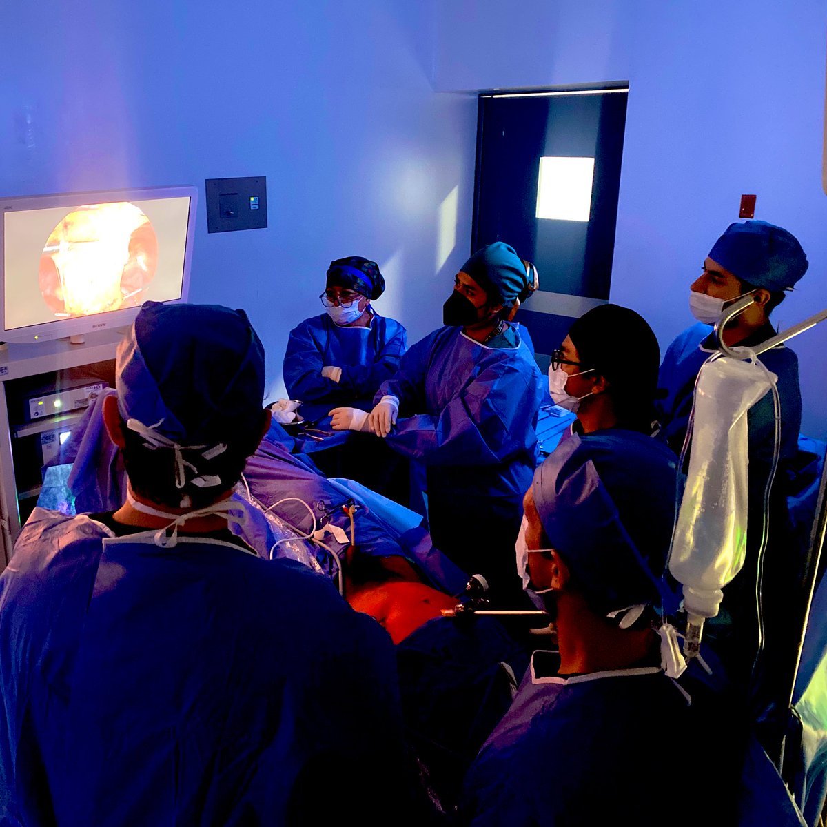 Winners act like winners before they’re…

The culture precedes positive results. 

Champions behave like champions before they’re champions; they have a winning standard of performance before their winners. #Urology #UroSoMe