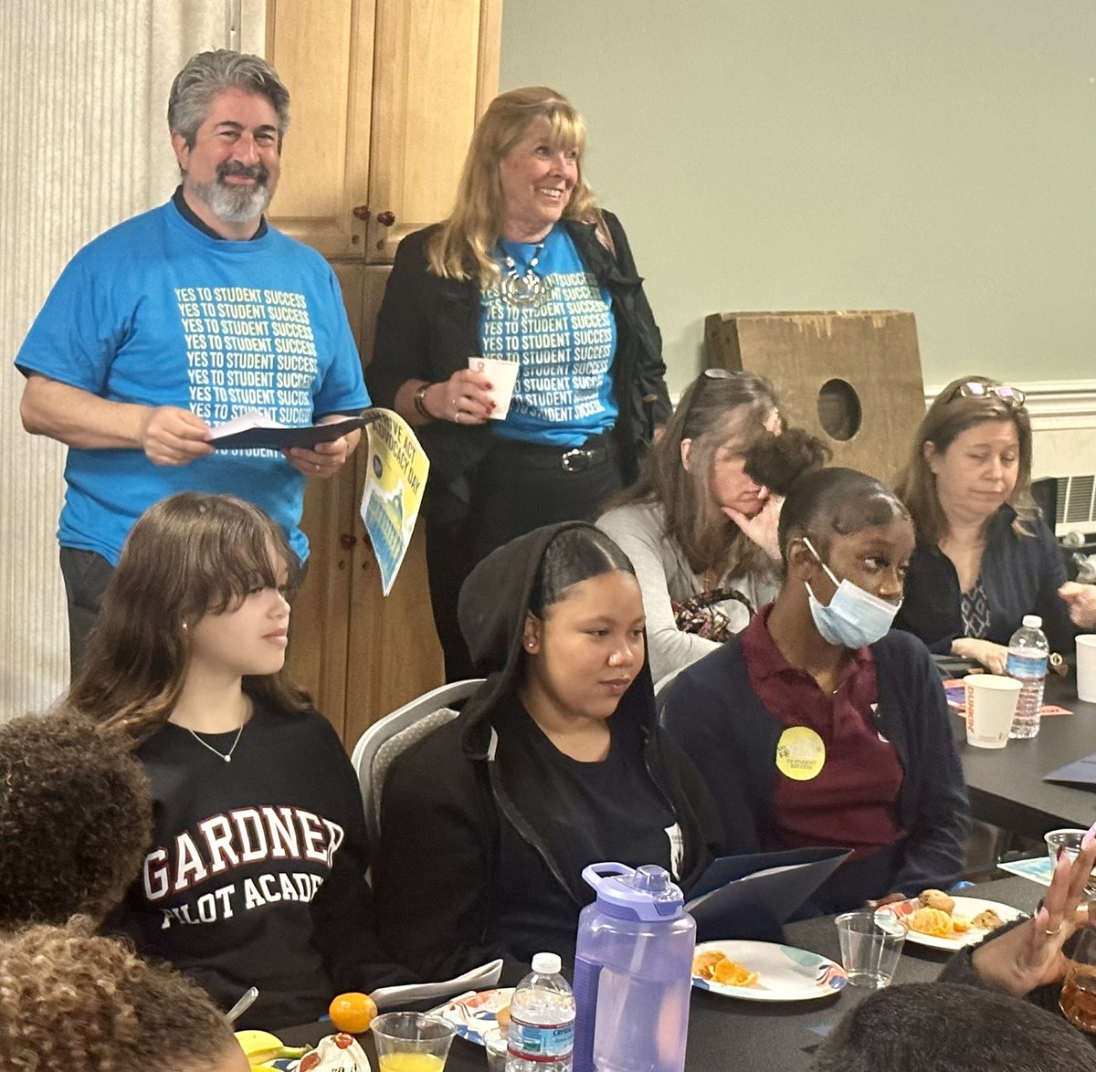 What do we want? #ThriveAct! When do we want it? NOW! Training underway in advance of today’s Statehouse House Advocacy Day. #mapoli #maedu – with @aftmass @progressivemass @mass_cps @btu66 @massedjustice