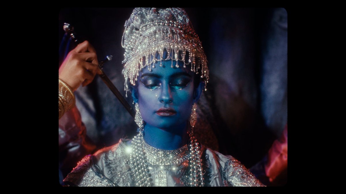 BurlContemp's tweet image. ‘I could spend my life toggling between Activism, Revenge and Healing, seeing where a story fits’.

@amie_corry interviews Michelle Williams Gamaker about her new film ‘Thieves’, currently on view @SLG_artupdates 

contemporary.burlington.org.uk/articles/artic…