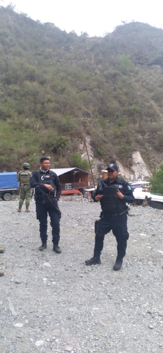 noticiasdeqro's tweet image. #PINAL | 🚨Con la finalidad de disuadir y prevenir hechos constitutivos de algún delito, así como identificar posibles situaciones de riesgo, en el municipio de Pinal de Amoles implementaron el Operativo Interinstitucional Serrano.  

noticiasdequeretaro.com.mx/2023/05/24/en-…

#NOTICIASDEQUERETARO