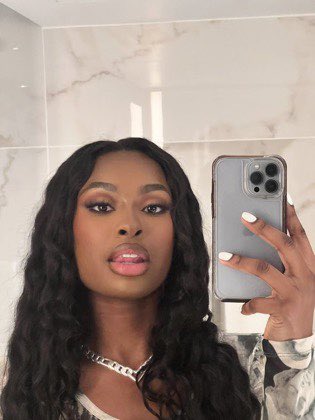 tr_yayaaa's tweet photo. just here to say that i love Coco Jones🤍 https://t.co/tAufDAvIfY