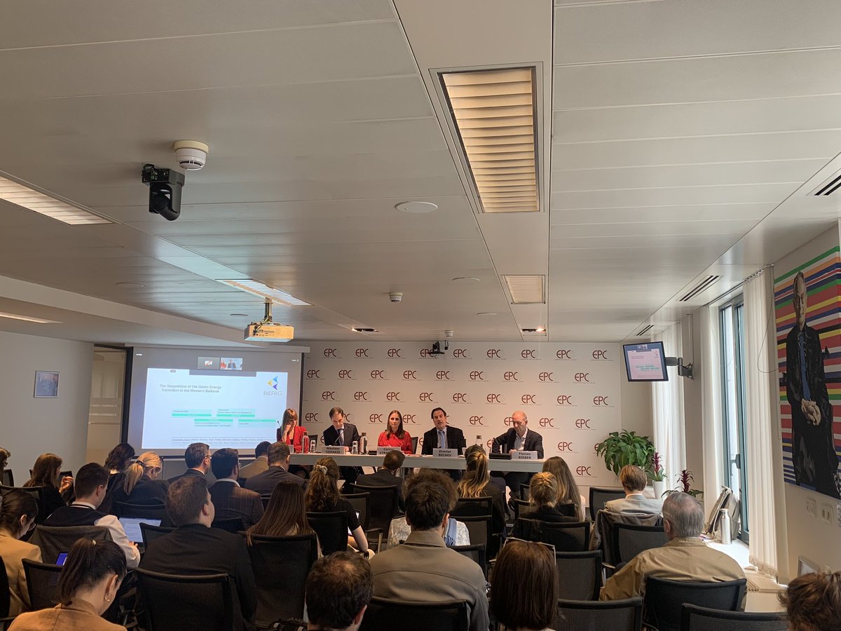 “There is a strong expectation that regional #cooperation can help the Western Balkans address the energy crisis and navigate the path towards the green transition”, notes @NTzifakis, Professor at the University of Peloponnese, during today’s @epc_eu & @BiEPAG event.