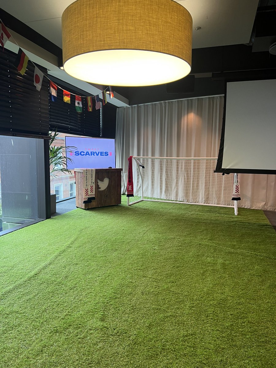EmmaSideri's tweet photo. Super excited about our amazing #summerofsport event here at Twitter London HQ. Full house ☀️ #proud #twitteradvertising https://t.co/3jDp2OvJbz