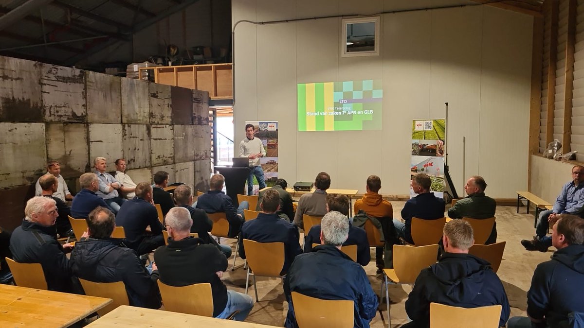 Arjen_Brak's tweet photo. Uitgenodigd bij de telersdag van @VnkHerbs om te spreken over het #7eAPN en het #GLB.  Het beleid helpt de hoogwaardige en gespecialiseerde teelt van kruiden (o.a. valeriaan) niet #rustgewas

@PeterWesteinde bespreekt de knelpunten en successen op het gebied van gewasbescherming. https://t.co/DBsBjCCp3f