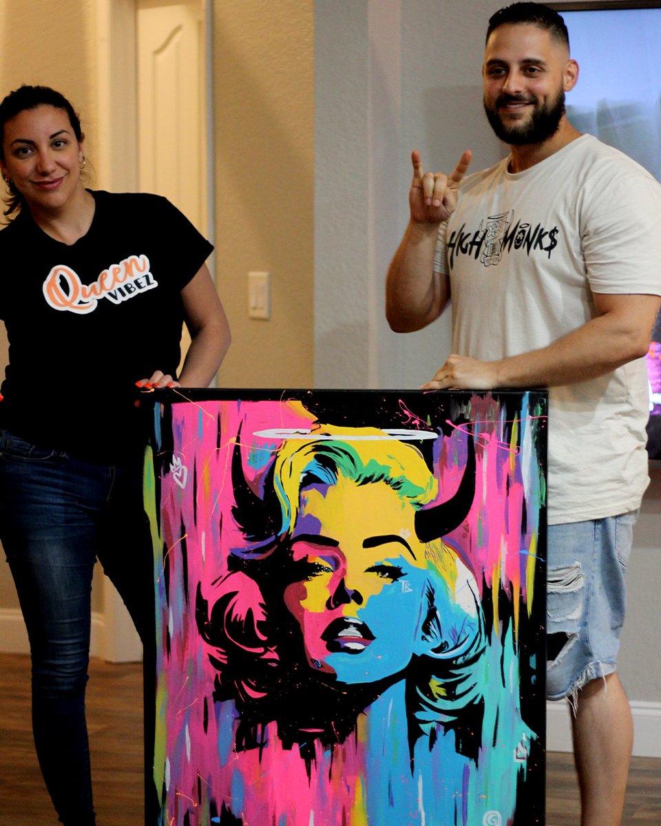🔥 Queen Vibes (@mrsdynamite333) &amp; @Highmonks posing with the Queen's #MarilynMonroe #HighMonks 1/1 painting.
