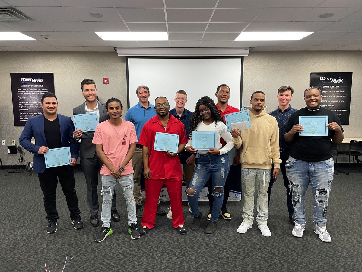 WestHerr's tweet photo. Last week, we held a ceremony for graduates of the #SEACO - @SUNYECC Automotive Co-Op AMP (Automotive Maintenance) program!
This 15-week program allows students to fast-track a career as an automotive technician 🎓 🛠️🚗 #TeamWestHerr
Learn more ➡️ https://t.co/TA3C1xB6D9 https://t.co/ZCMJFRbDKX