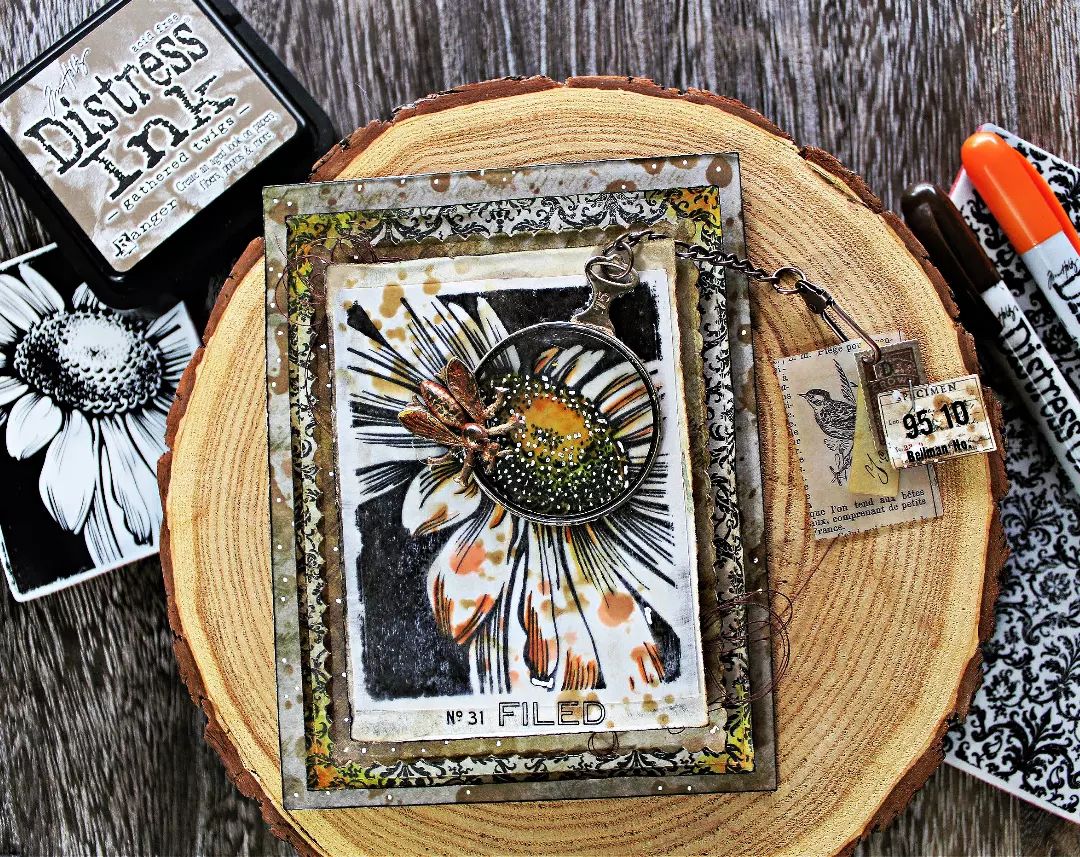 instant favorite 🌻 NEW #timholtzstamps Bold Botanicals

✂️ #handmade by @crafts_by_heathers

#botanicals #sunflowers #crafts #DIY #mixedmedia #onlineshopping #stampersanonymous #timholtz