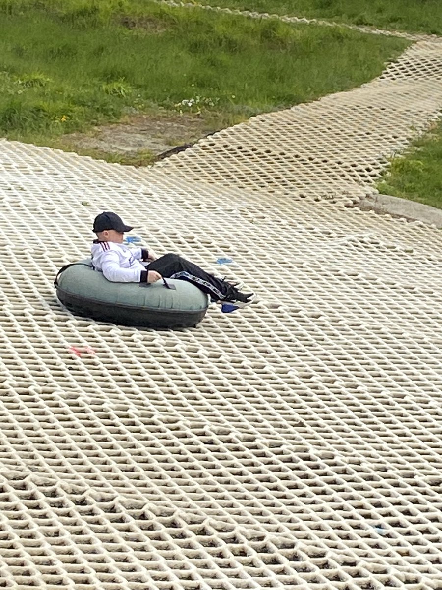 MissEdge tweet media