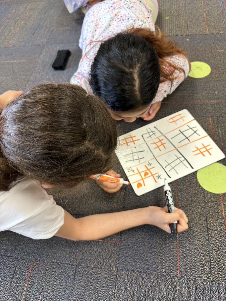 MrsKellyTwarog's tweet image. X is for Tic Tac Toe! #TeamCampi