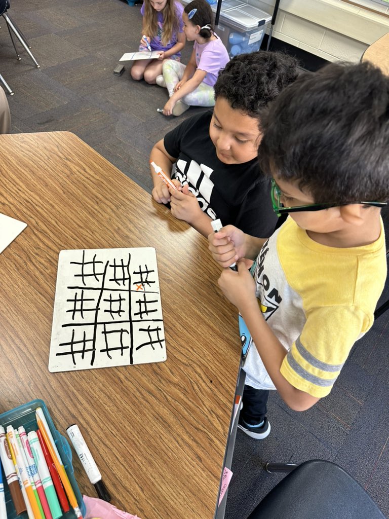 MrsKellyTwarog's tweet image. X is for Tic Tac Toe! #TeamCampi