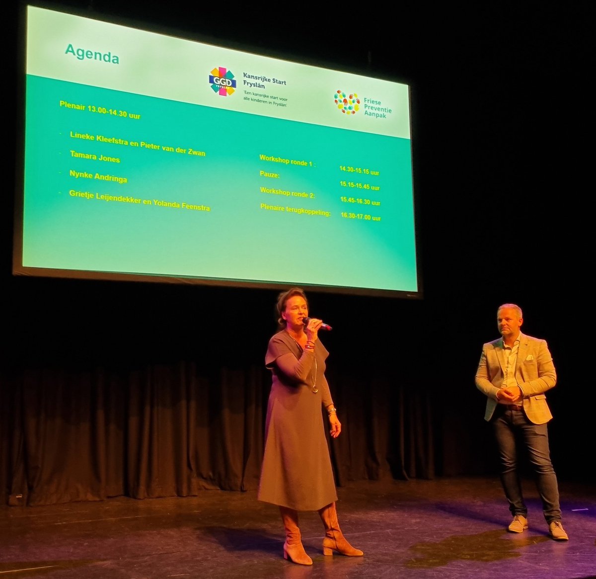Danielle_Bkkrng's tweet photo. Vanmorgen op bezoek bij #sciencetruck van @wegisdezon in kader van #ELSAlab 🚐
Wellicht ook idee om in te zetten bij @TToekomst!
Vanmiddag bij symposium @KansrijkeStart in @DeLawei van #FriesePreventieAanpak. Goed om inspiratie op te doen én ervaring uit te wisselen🍀
#gezinslab https://t.co/HI5R7nbZc2