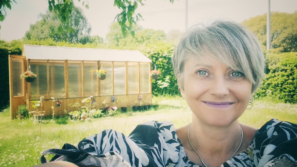 socorrocicuk's tweet photo. What a beautiful day.
#SummerVibes #horticulturaltherapy #thehedgerowgarden #socorrocicuk #community https://t.co/YAmpL50uQi