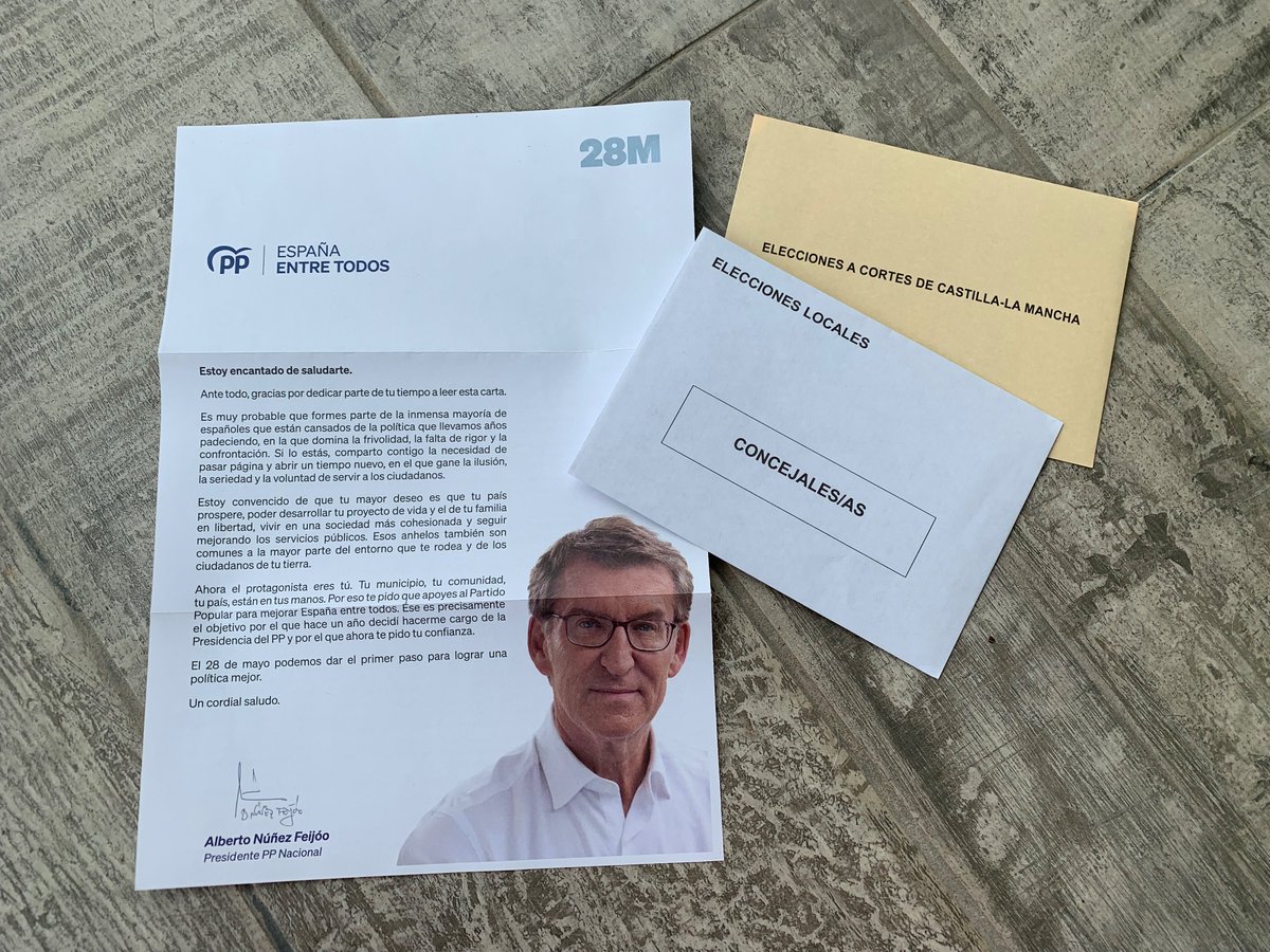 Palopil's tweet image. ¿Perdona? El #28M son elecciones AUTONÓMICAS y MUNICIPALES, ¿qué pinta Feijóo en la propaganda electoral, pidiendo ya el voto para las generales de dentro de unos meses? Joder, nos lo quieren meter hasta con calzador.
Esas papeletas ya tienen destino antes de la fecha: #BotaPP