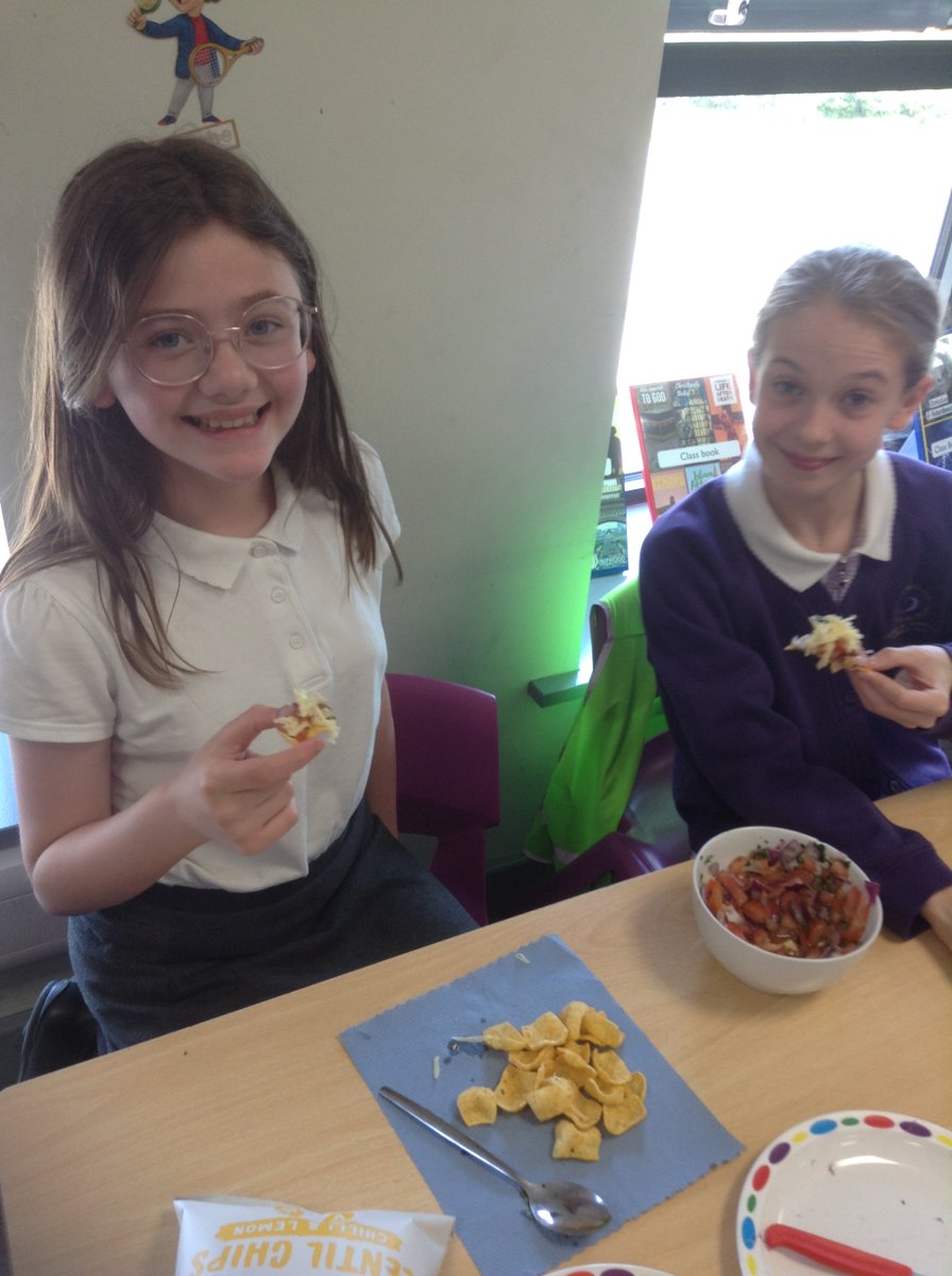 OPAK_6DH's tweet photo. Some happy and hungry faces as we made our first course of American food today - nachos with homemade salsa! #OPAKDT https://t.co/OPlq2q58J2