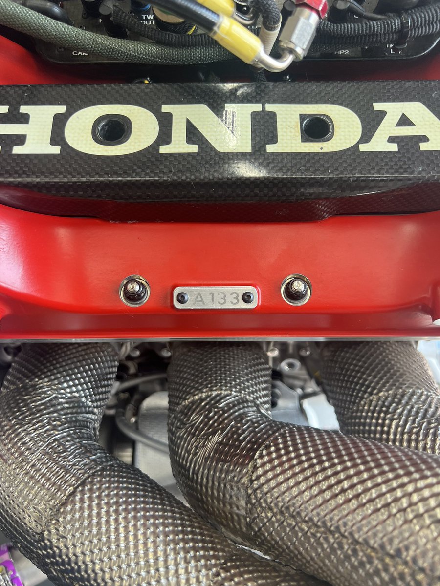 Mi motor para las 500 Millas de Indianápolis. <a href="/alo_oficial/">Fernando Alonso</a> 😜