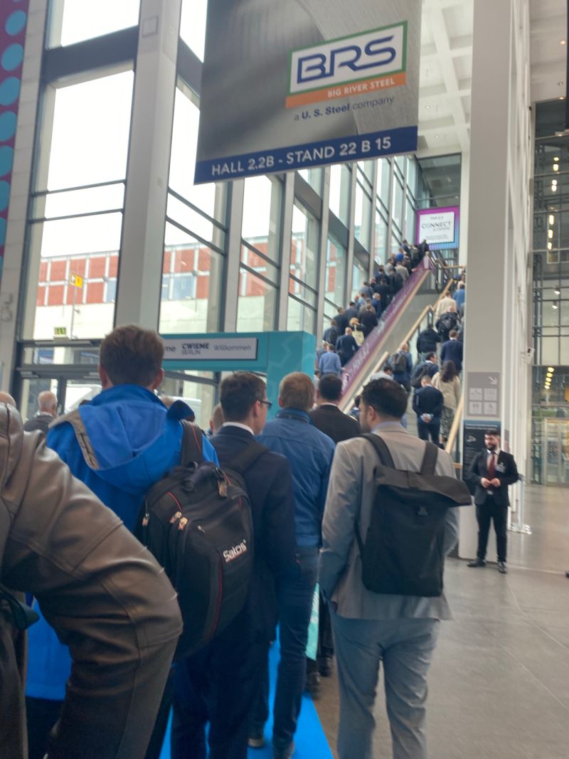 IntegratedSoft's tweet image. 5/24 - busy day @CWIEME 

Good to see our friends visiting us and here we have Tomi from Excillum. 

#CWIEME
#simulationsoftware
#CAEsoftware