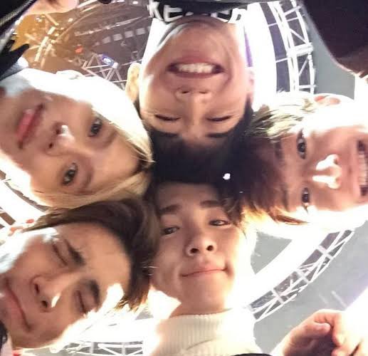 kibuumday's tweet photo. happy 15th anniversary to the family i never knew i needed. being able to enjoy every moment with all of you for half of my life made everything more meaningful and bearable. thank you for the music thank you for coming together as shinee 🤍🥺 https://t.co/tebVove4Ql