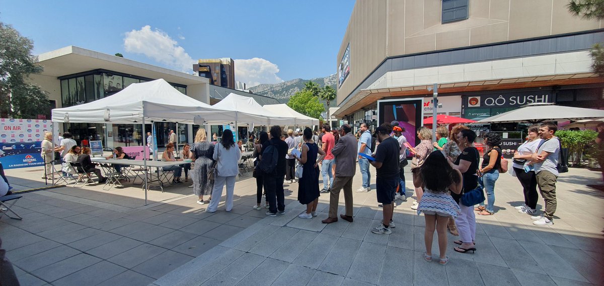 Un succès au forum de l'avenue 83 : plus de 250 candidats ont pu rencontrer des recruteurs : des contrats en cours de signature, des immersions programmées et des échanges très positifs
#TousMobilisés pour l'#emploi 👏