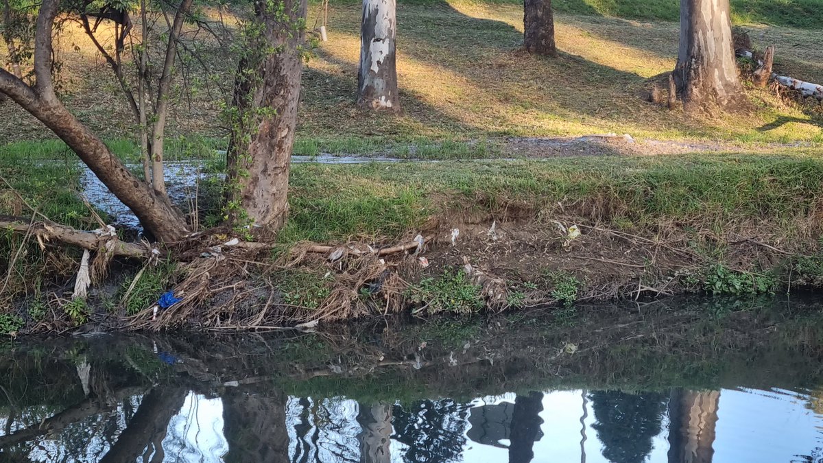 Want to know why our water supply has #cholera ? this manhole has been leaking for 2 weeks. Reported multiple times. Just one of several in # northriding #jukskiepark