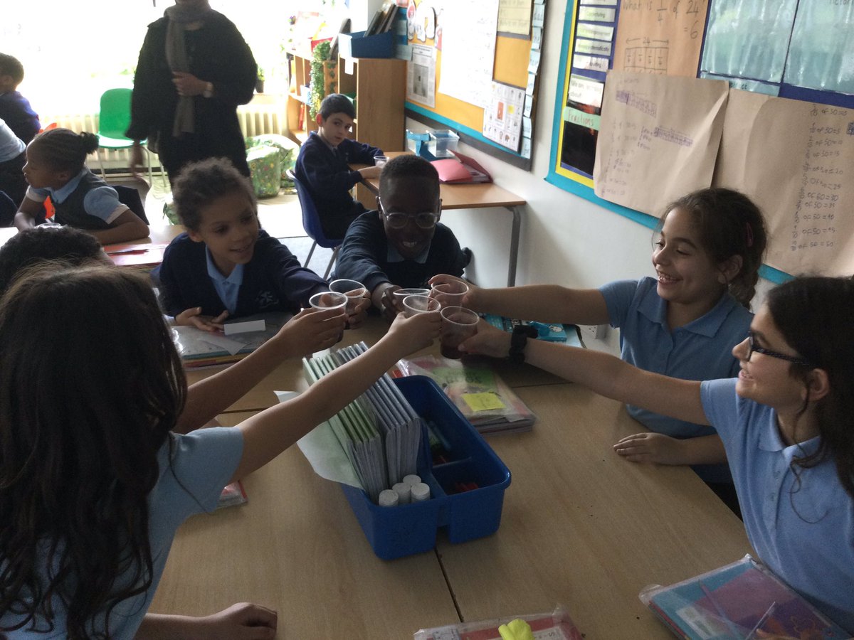 SaYear3's tweet photo. Today we transported ourselves back to the Mayan age and made our very own xocolatl! We worked in groups, using cocoa powder, hot water, vanilla essence and even green chilli peppers! We whisked the mixture together and had a taste. It smelt delicious but tasted bitter 😯 https://t.co/xrpJiVxRqr