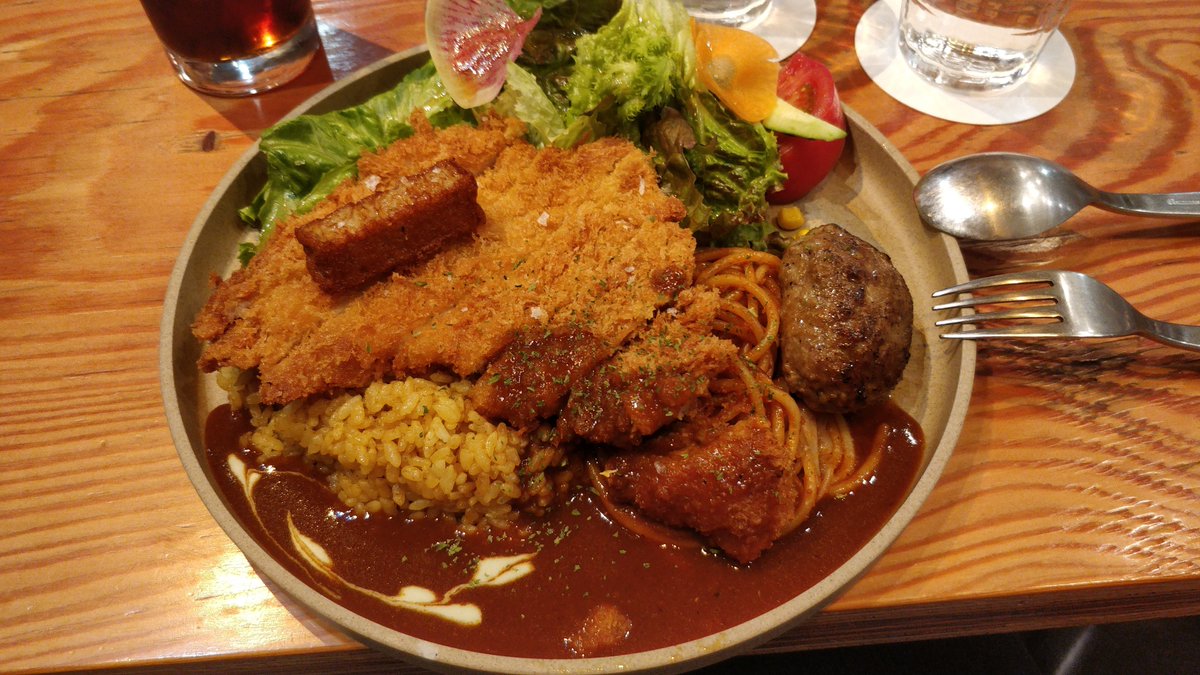 I don't normally post about food, but me and my gf managed to go back to our favorite food place in Japan today - Nagasaki Toruko Rice Shokudo! It may have been three years since our last visits, but it's still great! Highly recommended if you're in Akihabara.