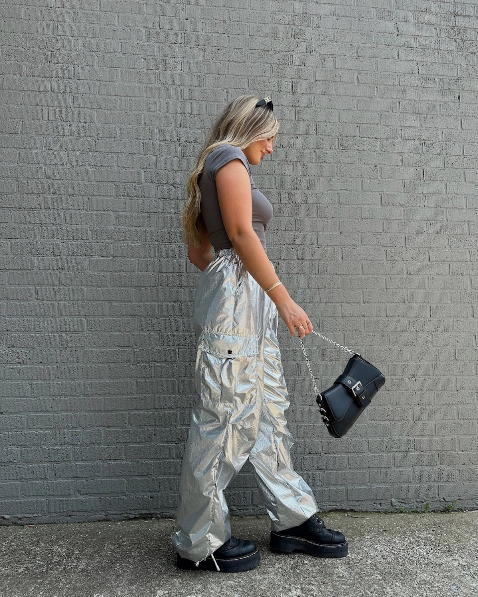 Metallic is taking over our wardrobe🤍 Our Fit Check Pant -- tap to shop!!