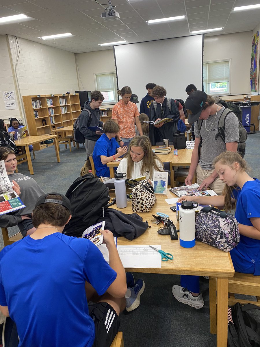 JMHS Yearbook tweet media