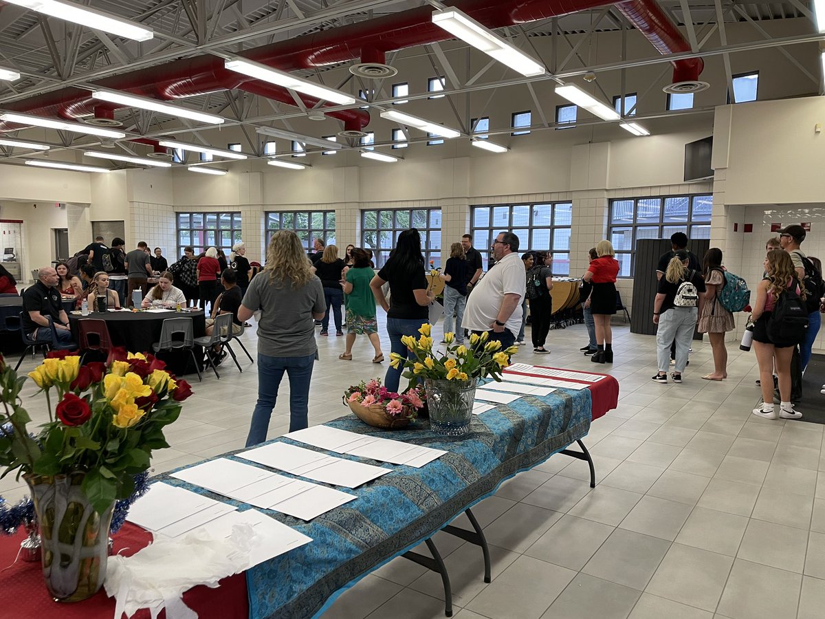 letslearnright's tweet photo. Student of the year breakfast. Nice job guys! Also thank you teachers.  @GPS_District https://t.co/Kxkw3Et1ht