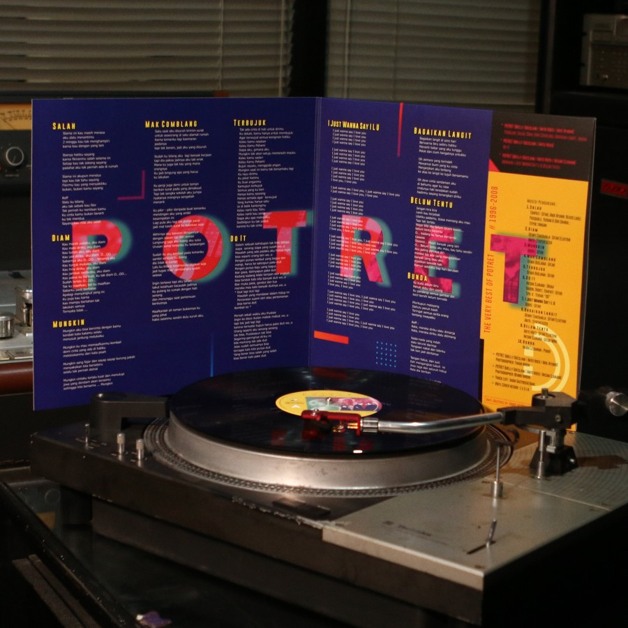Vinyl Potret The Very Best Of 1996 - 2008

Link :
tokopedia.link/kAjH5gU90zb

<a href="/Potret_Band/">POTRET OFFICIAL</a> <a href="/melly_goeslaw/">melly goeslaw</a>
<a href="/antohhoed/">antohhoed</a>
<a href="/merykasiman/">Mery Kasiman</a>
<a href="/nikitadompas/">nikitadompas</a>
@Aksan_Sjuman <a href="/aquariusmusik/">Aquarius Musikindo</a>