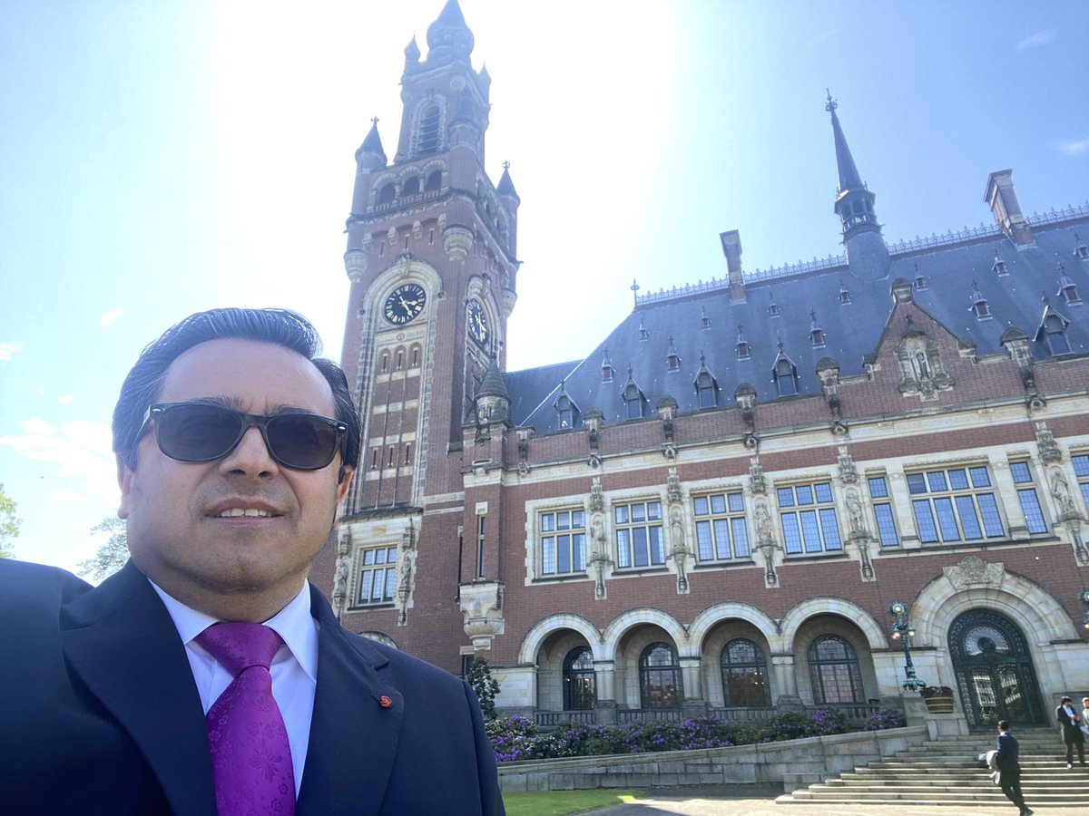 Sandomendi's tweet photo. La Academia de Derecho Internacional de La Haya cumple 100 años.
Un gran gusto volver a sus aulas, saludar a profesores y a los jueces de la Corte y un honor participar en la celebración solemne.
Felicidades al dinámico Secretario de la Academia @jmarcthouvenin https://t.co/VvyoKry7KZ