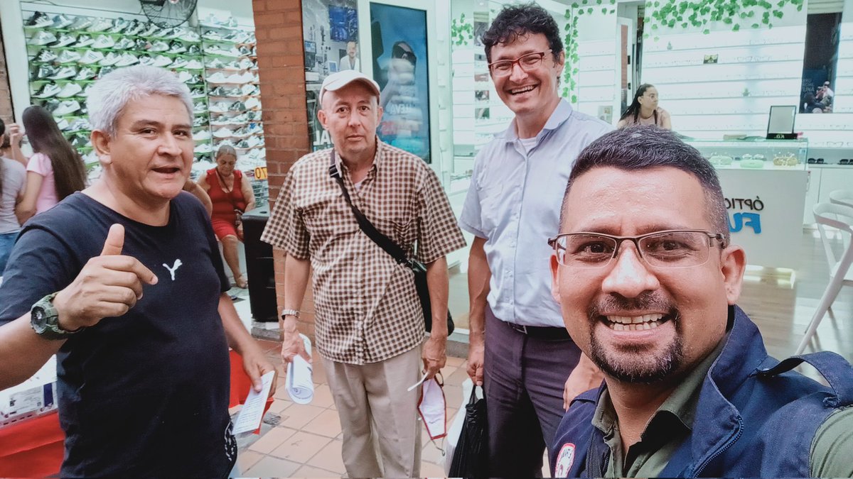 ugtivalle's tweet photo. @cutcolombia @DimasAndresAria Respaldamos al profe @DimasAndresAria. Su trayectoria de lucha con la gente trabajadora, su formación, su experiencia política-sindical y la valentía para asumir la crítica en defensa de los trabajadores, nos une.
#EleccionesCUT.
CEN #Lista89.
#CUTValleLista911 @KollCesar. https://t.co/qm1Qle7IDe