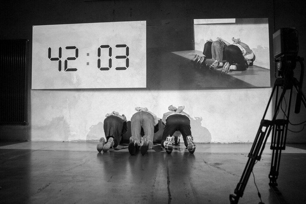 Theatertreffen-Blog (@tt__blog) on Twitter photo Zofia nierodzińska's Reflexion über TT-Programmpunkte, die sich künstlerisch mit dem Belarus auseinander gesetzt haben:
theatertreffen-blog.de/tt23/kultur-de…
Zofia nierodzińskas reflection on the TT-program that artistically addressed Belarus:
theatertreffen-blog.de/tt23/culture-o…
📸 © Alexandra Kononchenko Zofia nierodzińska's Reflexion über TT-Programmpunkte, die sich künstlerisch mit dem Belarus auseinander gesetzt haben:
theatertreffen-blog.de/tt23/kultur-de…
Zofia nierodzińskas reflection on the TT-program that artistically addressed Belarus:
theatertreffen-blog.de/tt23/culture-o…
📸 © Alexandra Kononchenko