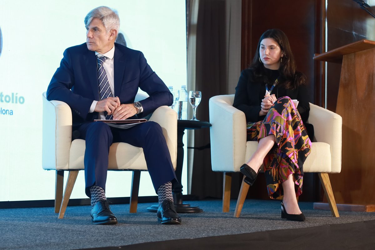 oeidigital's tweet photo. #CILPE2023 | @vivianraffaeli, relatora de esta sesión, destaca los momentos más relevantes indicando:

🗣"Durante este espacio se ha puesto énfasis en la necesidad de que la comunicación sea democrática, clara e inclusiva para todos". 📝 https://t.co/DAYkg4LBXC