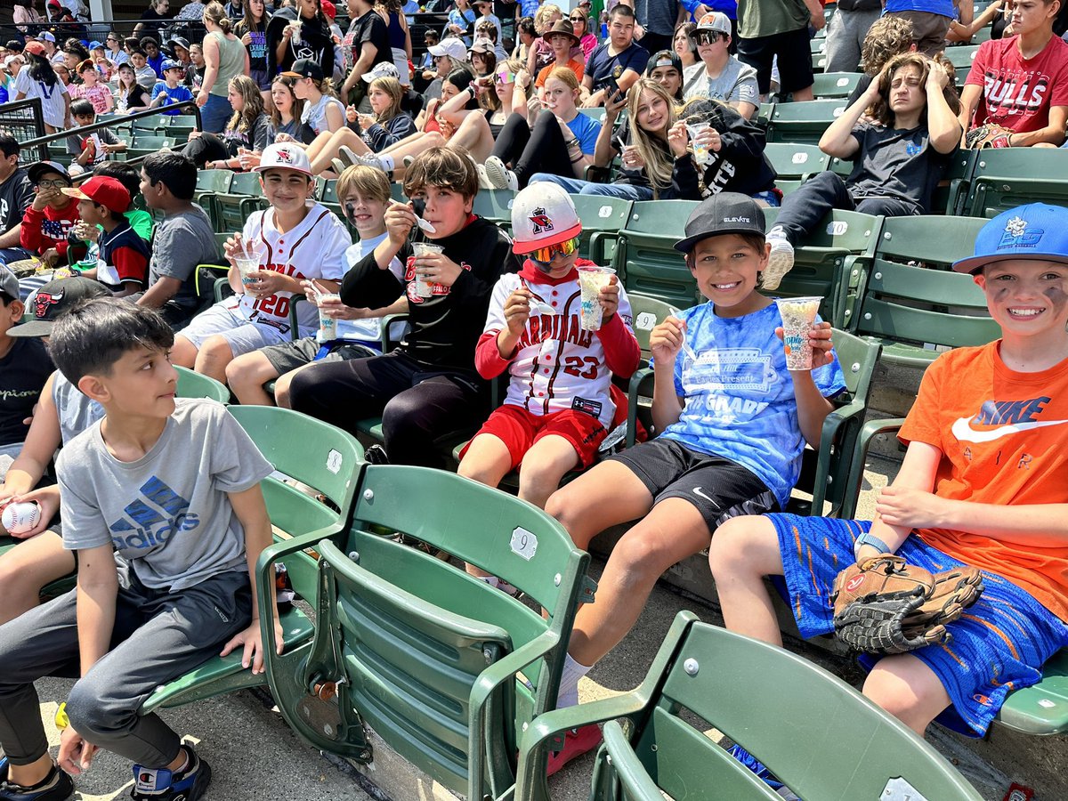 Connie L Gonzalez (@connielg79) on Twitter photo Beautiful day for baseball with Santi and all the 5th grade Safety Patrols! βΎοΈ <a href="/ivyhillpe/">Mr. H. π€π»π€π»</a> Beautiful day for baseball with Santi and all the 5th grade Safety Patrols! βΎοΈ <a href="/ivyhillpe/">Mr. H. π€π»π€π»</a>
