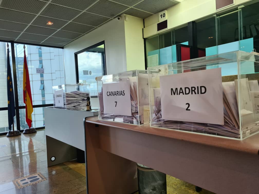 En el penúltimo día de voto en urna, las Comunidades Autónomas de Canarias y Madrid vienen siendo las de mayor participación.