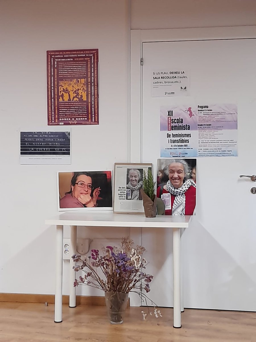 Moltes gràcies a totes, una celebració plena de complìcitat antimilitarista i feminista. Demà a la Plaça com cada dijous!!! #30anysDXD

#Niguerraqueensdestrueixinipauqueensoprimeixi