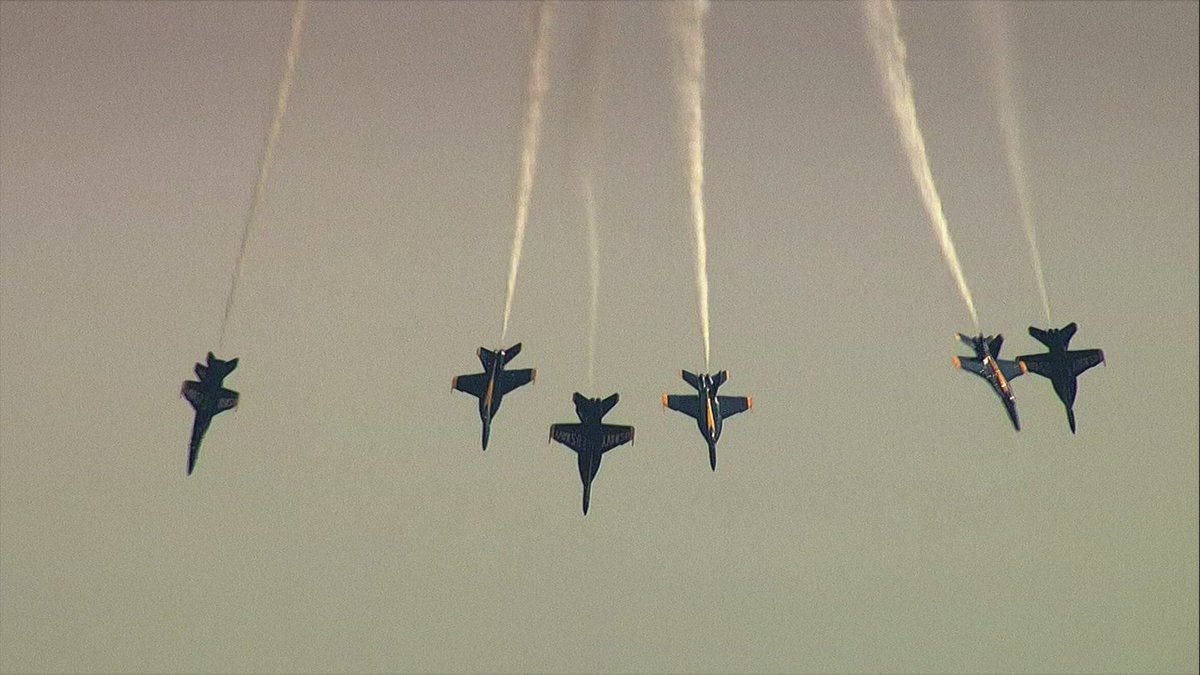 Chopper4Brad's tweet photo. What a show! @USNavy @BlueAngels @nbcwashington #Annapolis @NavalAcademy #CommissioningWeek #Chopper4 @charlienbc https://t.co/5djoomQfR7
