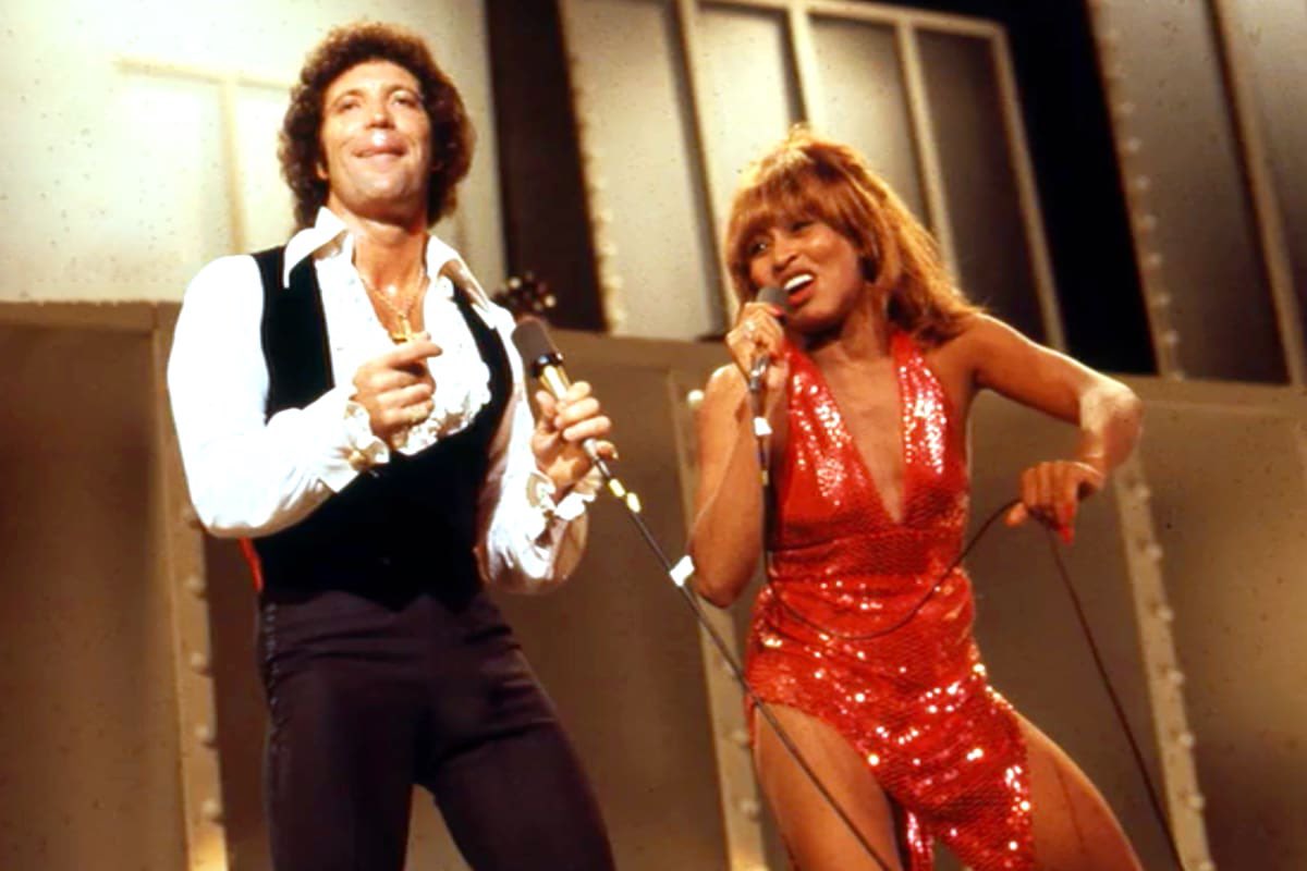 RealSirTomJones's tweet image. Tina, an incredible woman, a genuine singer, a one of a kind talent, I am honoured to have known her. RIP Tina