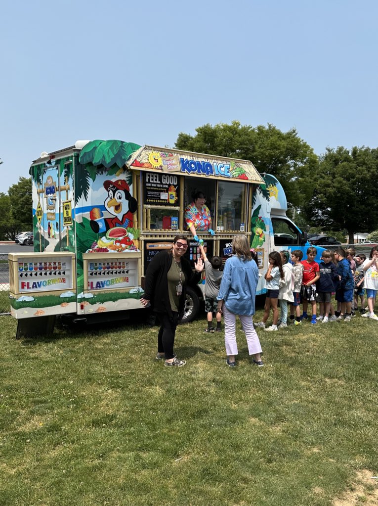 HG_Stallions's tweet photo. With some sugary smiles our final PBIS Reward is complete! Staff and students enjoyed some Kona Ice. Over 350 students opted in by using 20 StarBucks and having two or less office referrals over the past month. Ask your student if they opted in today! #westshoreproud https://t.co/EqBzViUCkq
