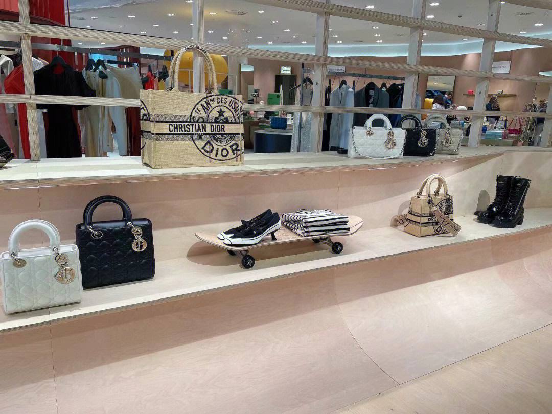 Bonnieppd's tweet photo. Shopping clips☺️ https://t.co/PGjfYQm6bd
