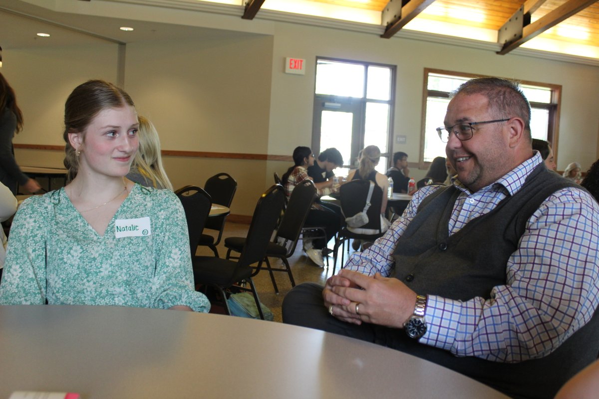 AllThingsBluSF's tweet photo. Thanks to @LeadershipTOL for working with #springfieldstrong Student Government leaders today to empower change! A highlight was the interaction with community/school leaders. Our todays and tomorrows are in great hands! #DEVILSasOne https://t.co/5ptPQYfgV9