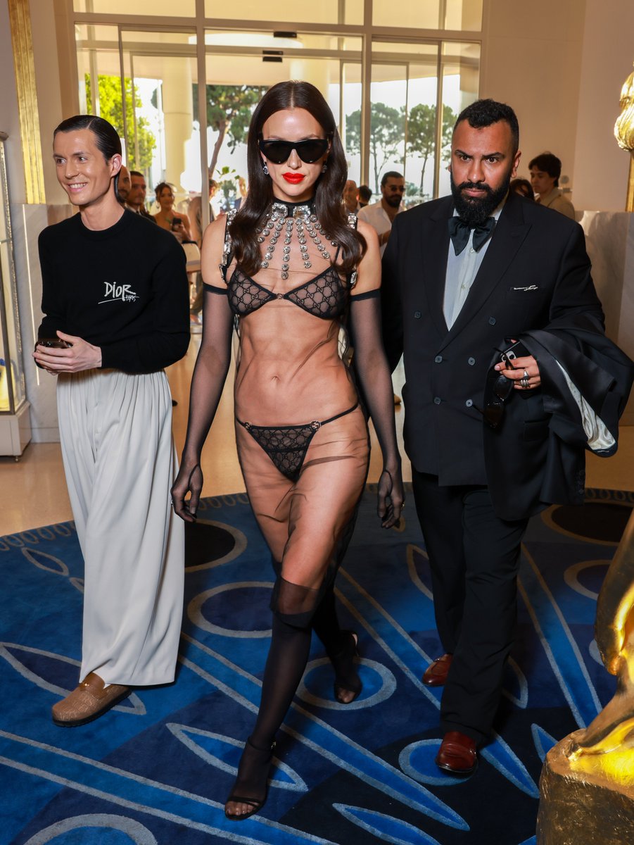 SakaynahHunter's tweet photo. Personally, I think this was badass #irinashayk: https://t.co/PzPg8aJ6vJ