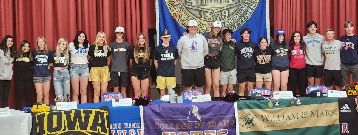 RGJpreps's tweet photo. Reno had 19 athletes sign for college athletics on Wednesday! https://t.co/Bw3YTJEAO8