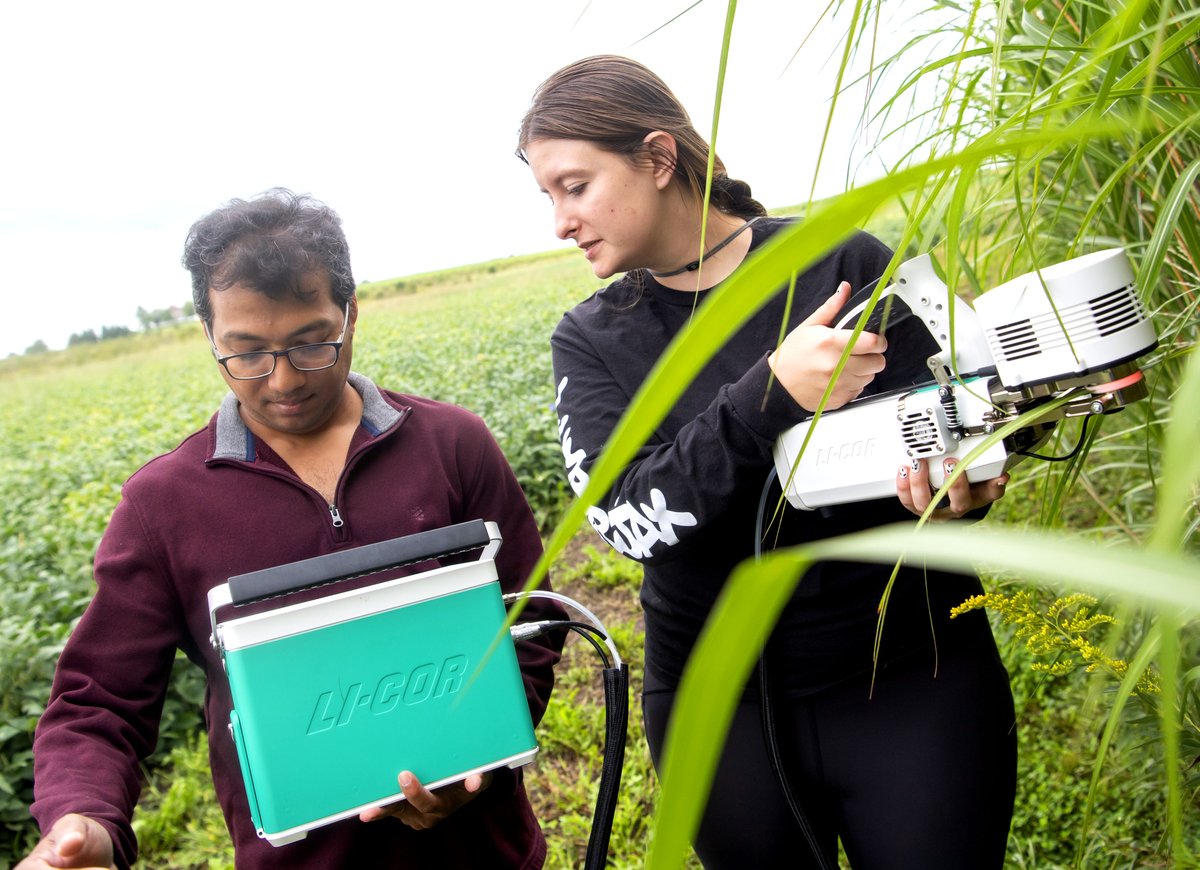 CPSC is seeking a dedicated Research Specialist: buff.ly/3WtQgzK 
UIUC is proud to be an Equal Opportunity, Affirmative Action employer. We encourage individuals from all backgrounds and identities to apply.#ResearchSpecialist #CropScience #UIUC