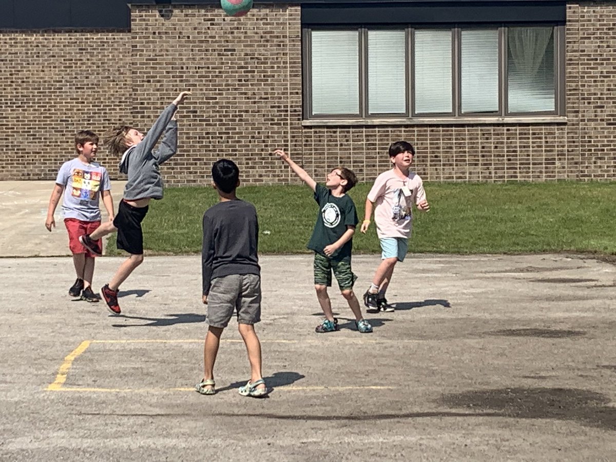 Mrs Eckert tweet media