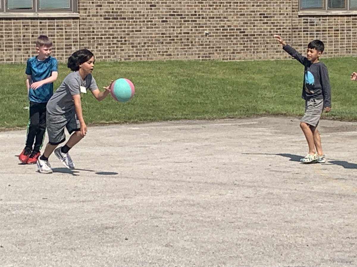 Mrs Eckert tweet media