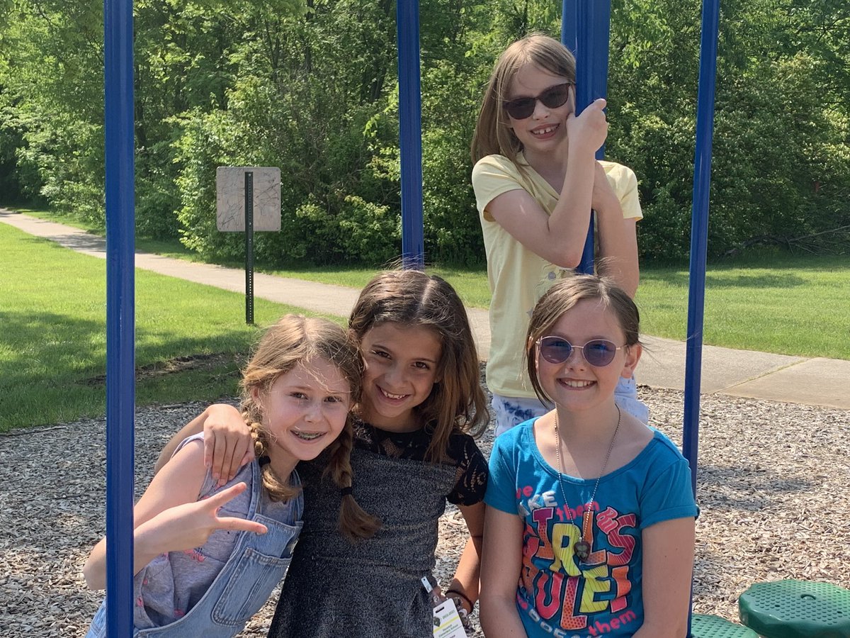 Mrs Eckert tweet media