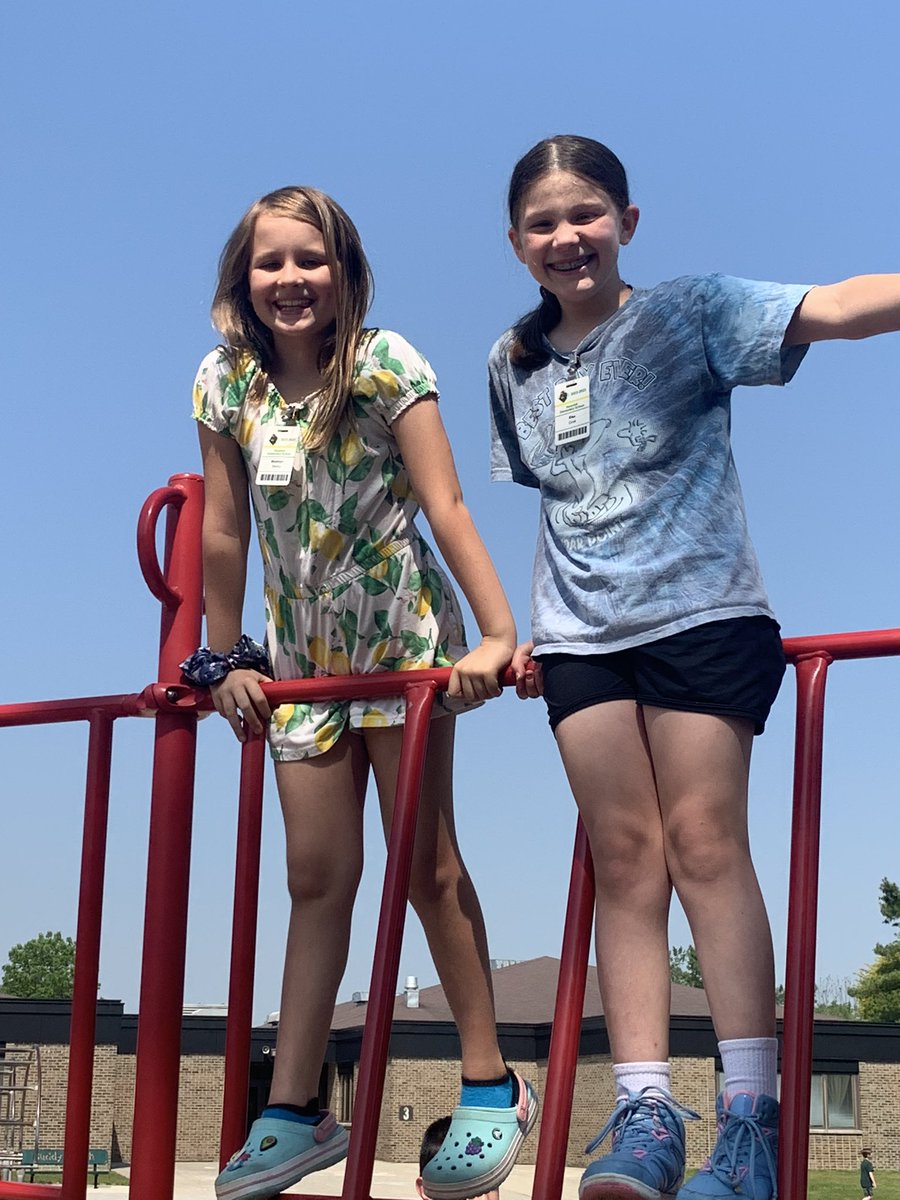 Mrs Eckert tweet media