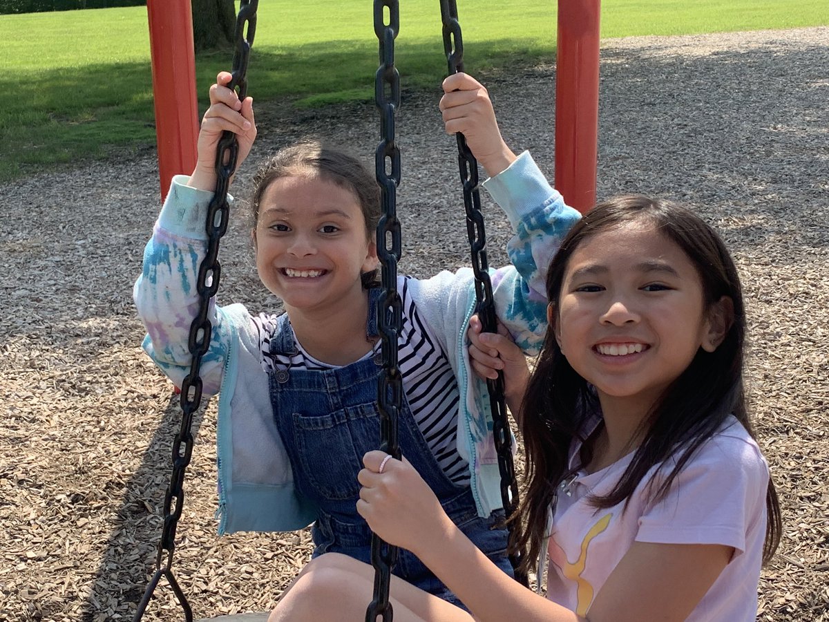 Mrs Eckert tweet media