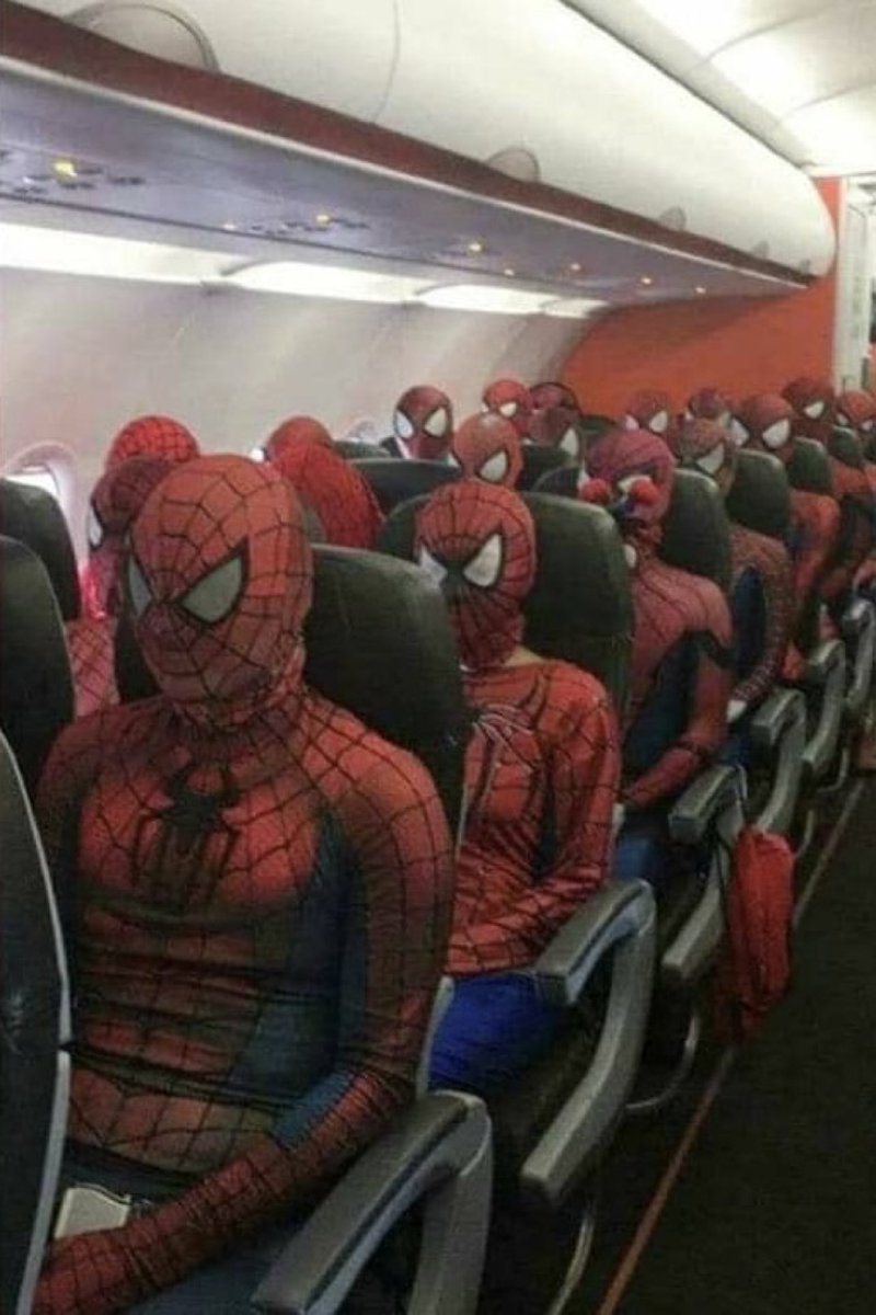 REAL_EARTH_9811's tweet image. Me and the boys waiting for Spider-Man 2